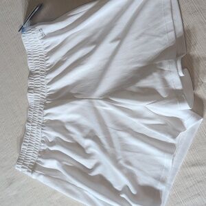 DSG Girls  white shorts Size XL (16)